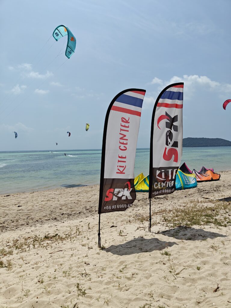 The beach at the kitesurfing school